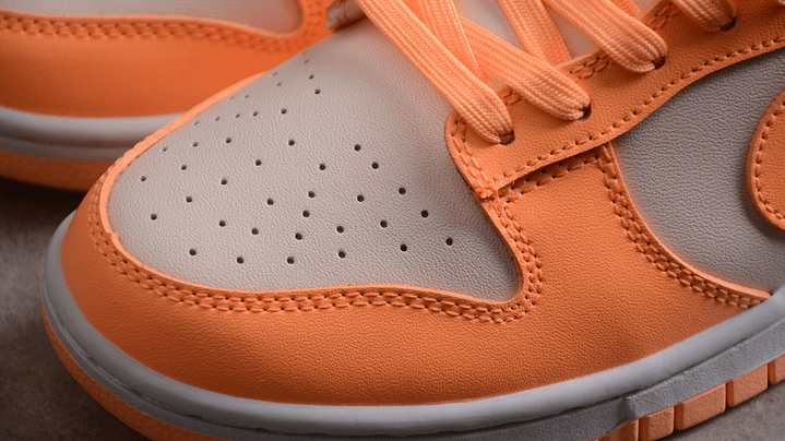 Dunk low peach cream 6