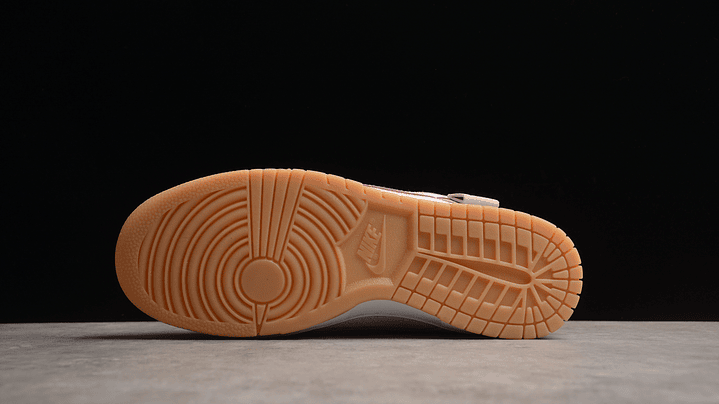 Dunk low teddy bear pink 3