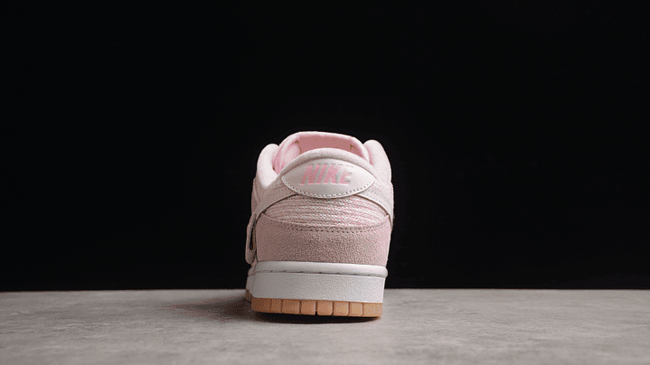 Dunk low teddy bear pink 4