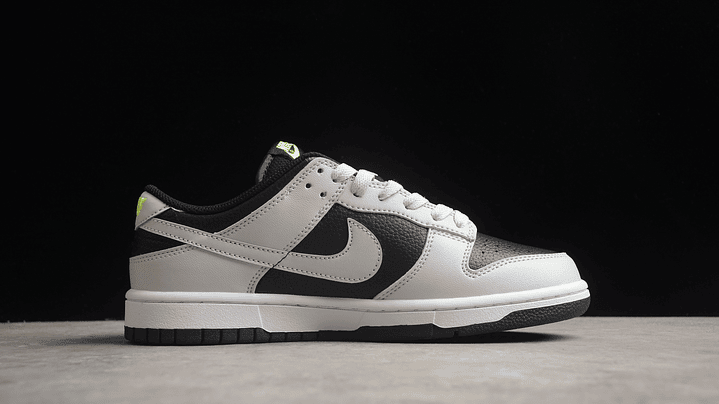 Dunk low reverse grey panda 2