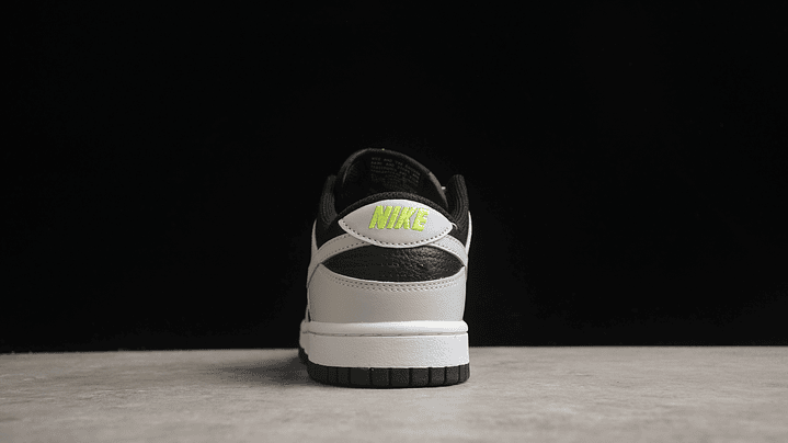 Dunk low reverse grey panda 4
