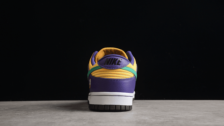 Dunk low lisa leslie 4