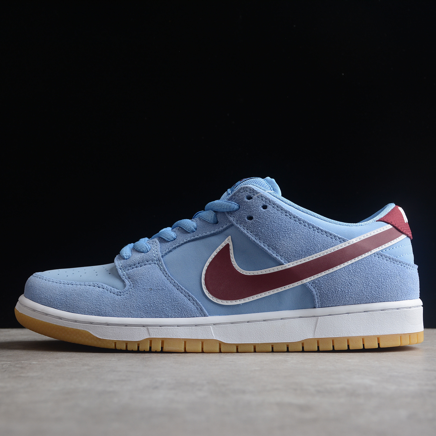 Dunk low sb valor blue team maroon 1