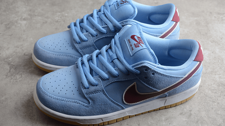 Dunk low sb valor blue team maroon 5