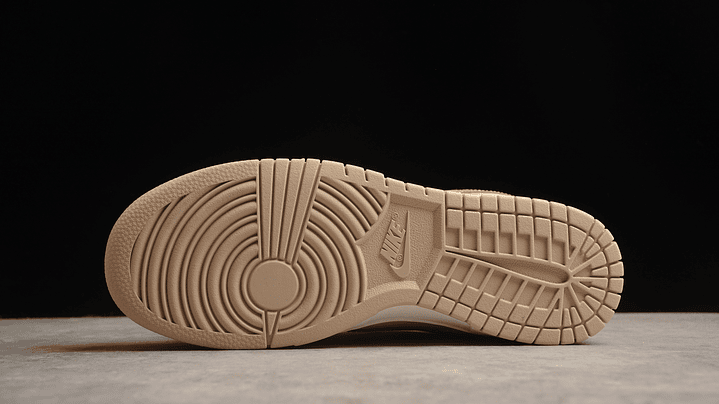 Dunk low phantom metallic gold 3