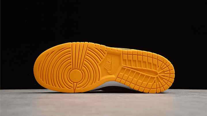 Dunk low dusty olive 3