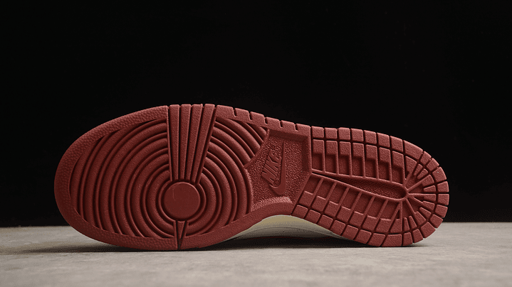 Dunk low vintage team red 3