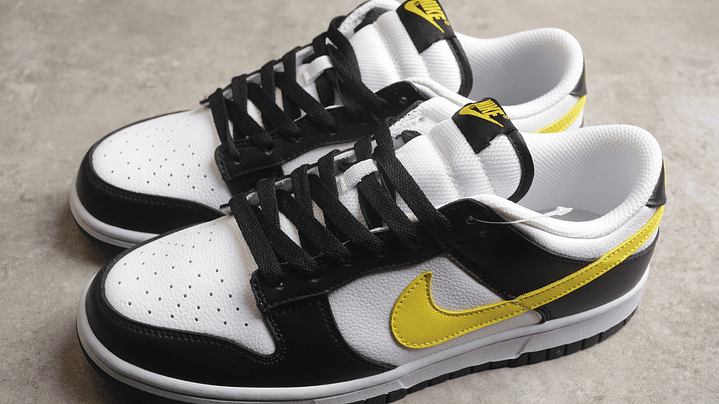 Dunk low black opti yellow 5