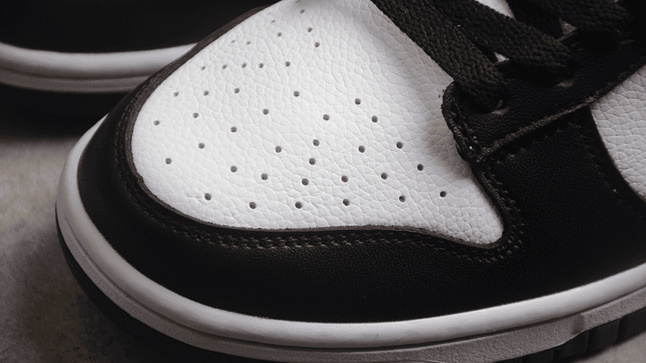 Dunk low black opti yellow 6