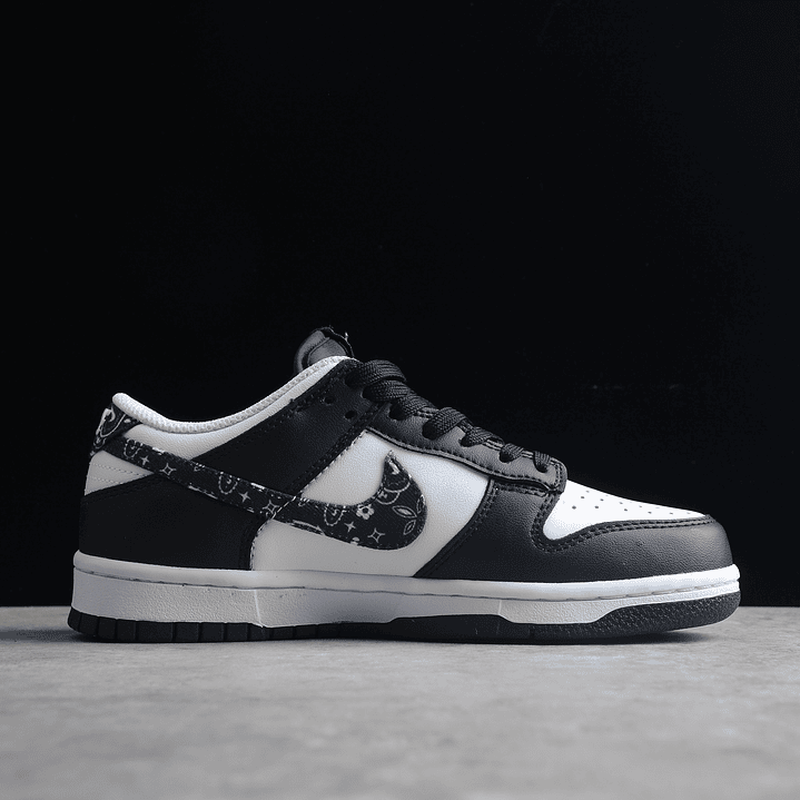 Dunk low black paisley 2