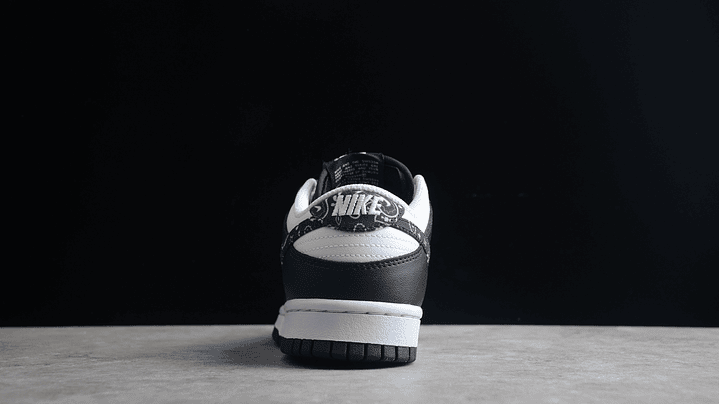 Dunk low black paisley 4