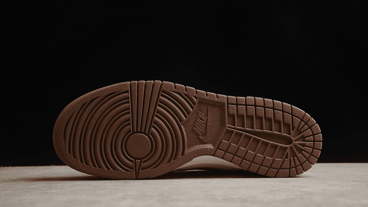 Dunk low black vintage brown 3