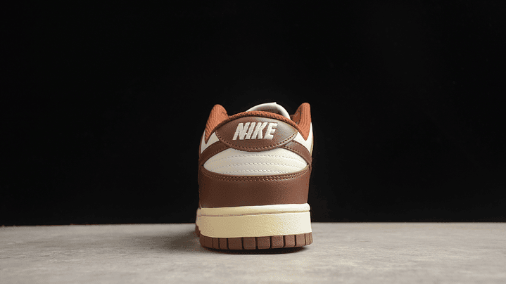 Dunk low black vintage brown 4