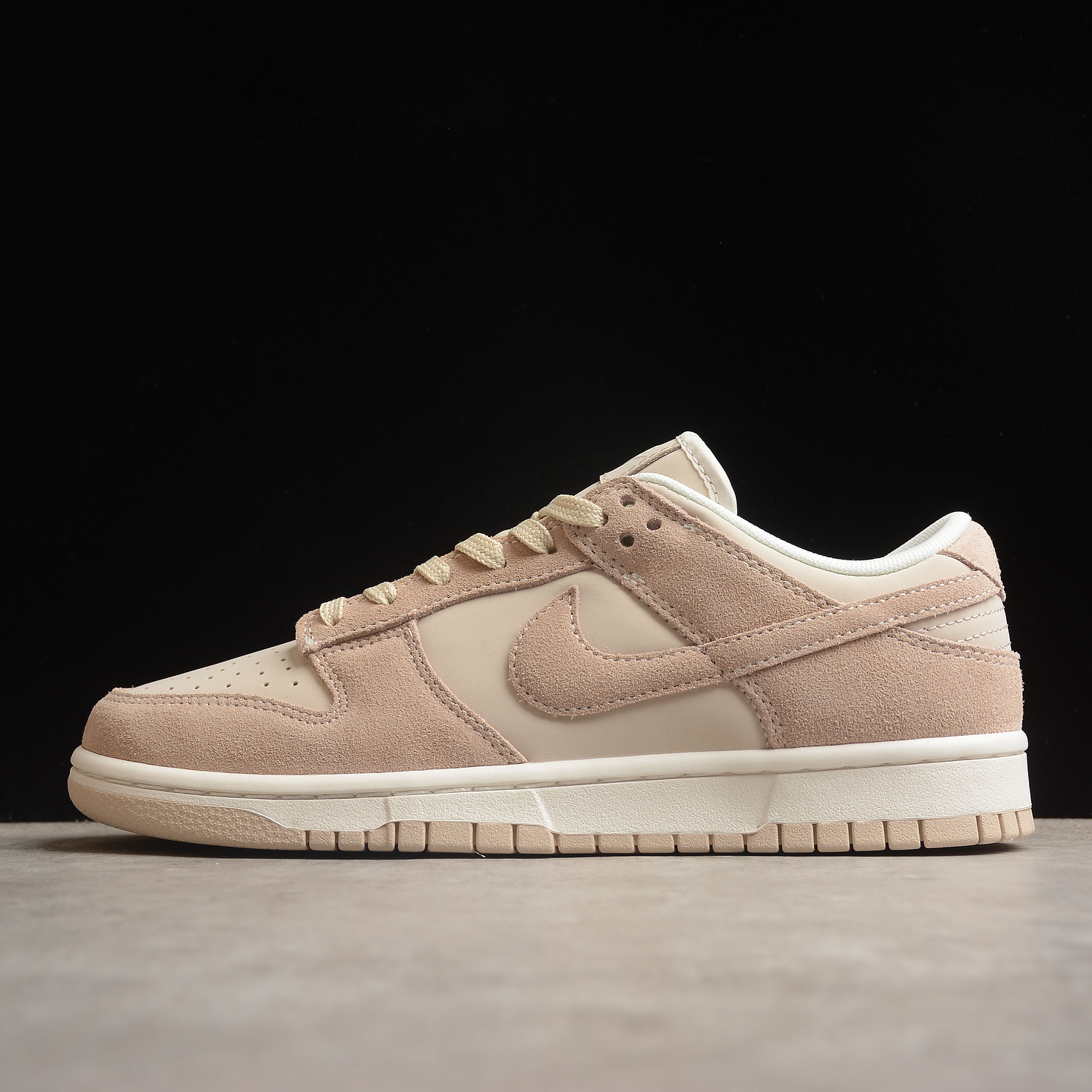 Dunk low sanddrift 1