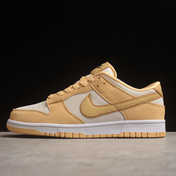 Dunk low celestial gold 1