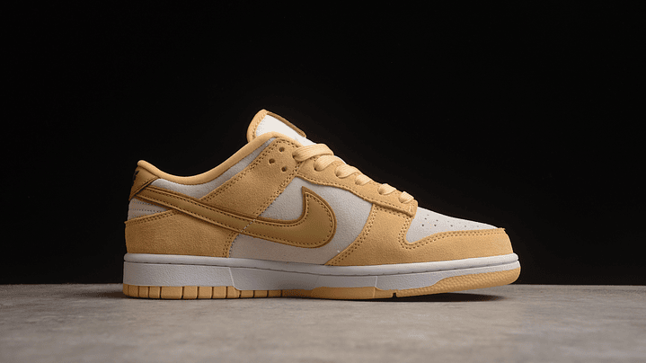 Dunk low celestial gold 2