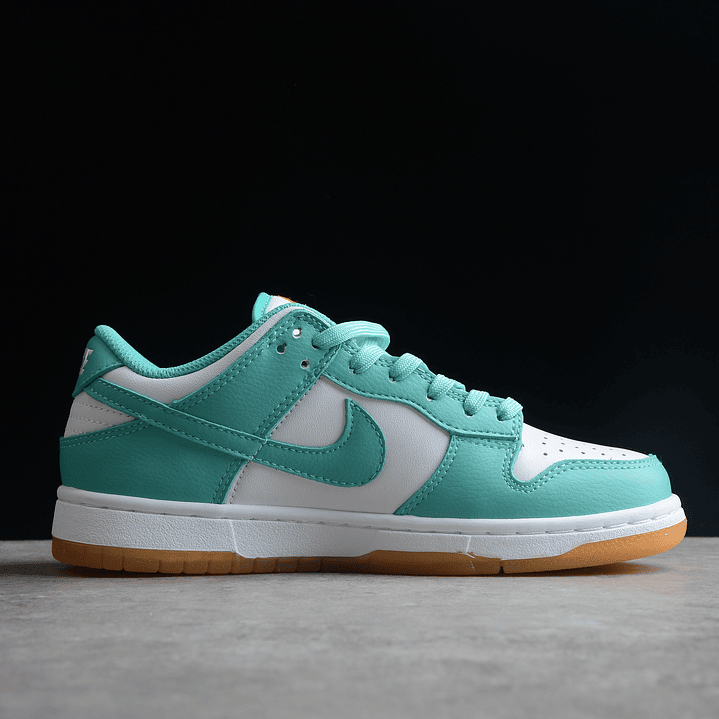 Dunk low turquoise green glum 2