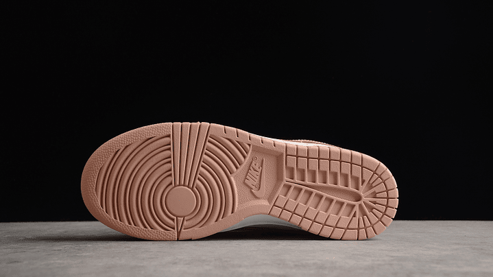 Dunk low rose whisper 3