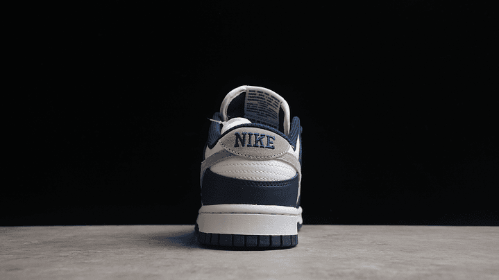 Dunk low navy smoke grey 4