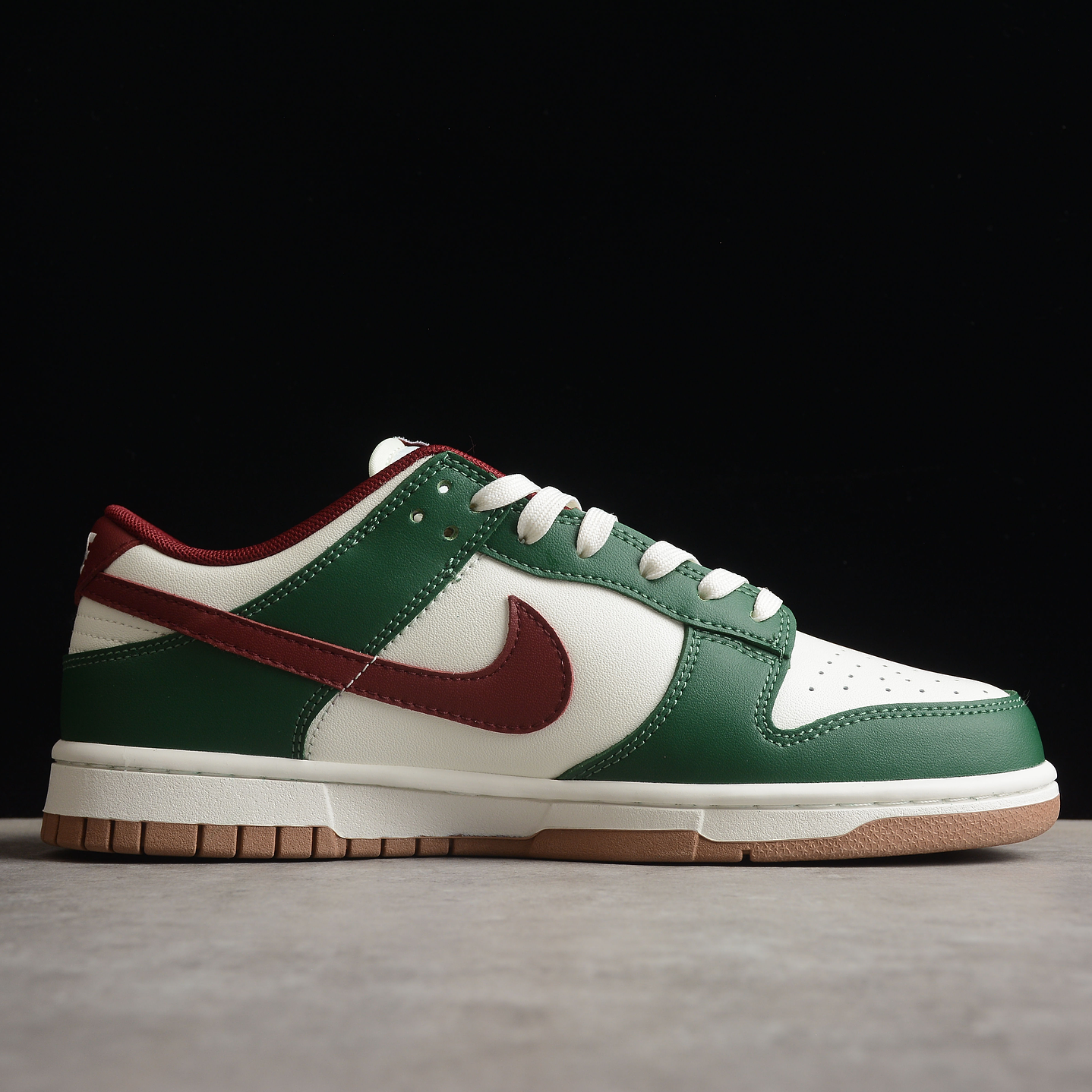 Dunk low gorge green red 2