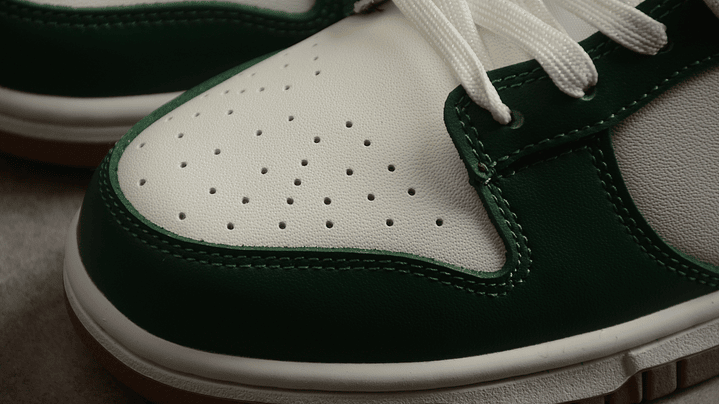 Dunk low gorge green red 6