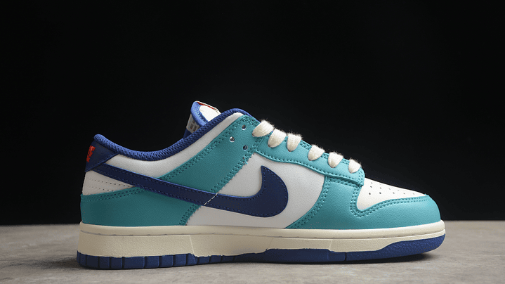 Dunk low nebula deep royal 2