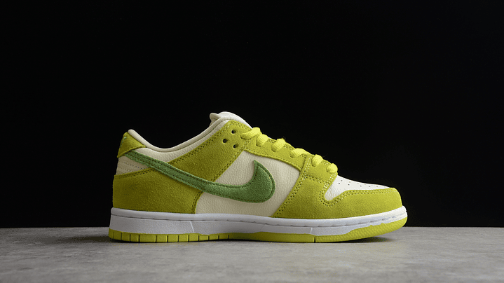 Dunk low green apple 2