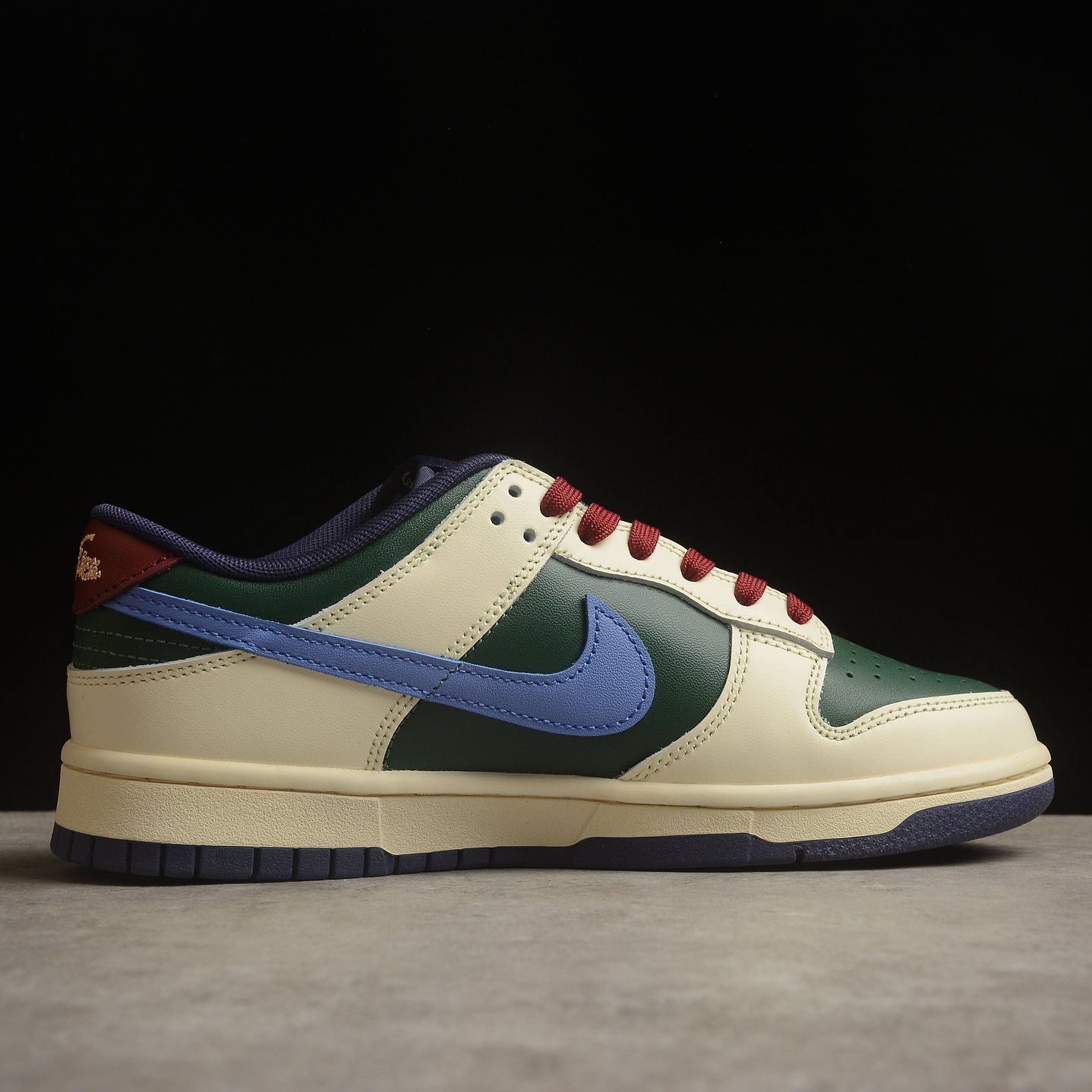 Dunk low gorge green sail 2