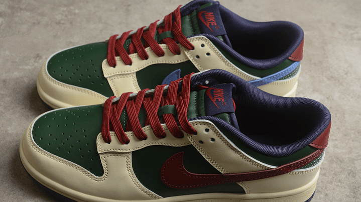 Dunk low gorge green sail 5