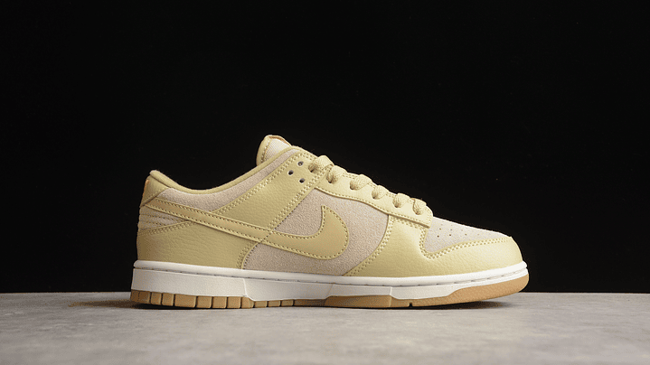 Dunk low khaki suede gum 2