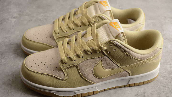 Dunk low khaki suede gum 5