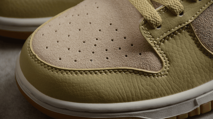 Dunk low khaki suede gum 6