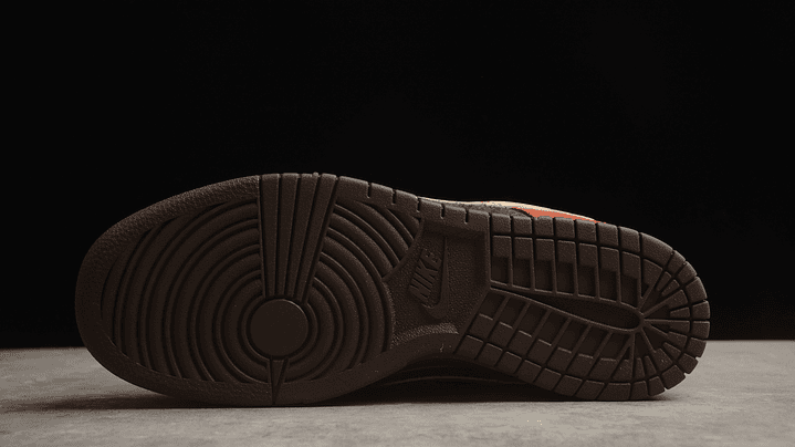 Dunk low red panda 3