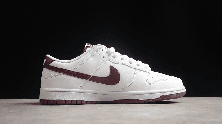 Dunk low night maroon 2