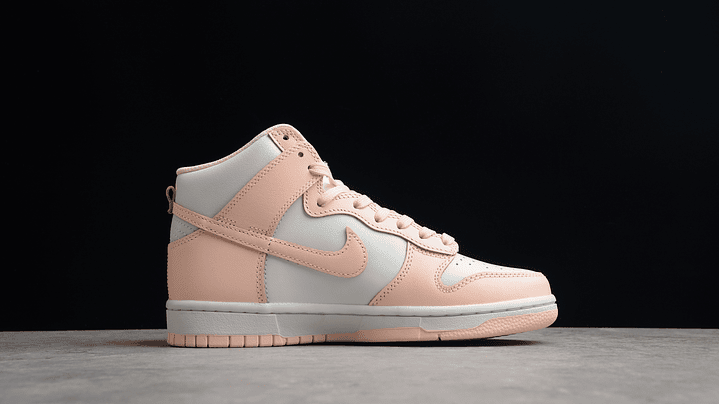 Dunk high crimson tint 2