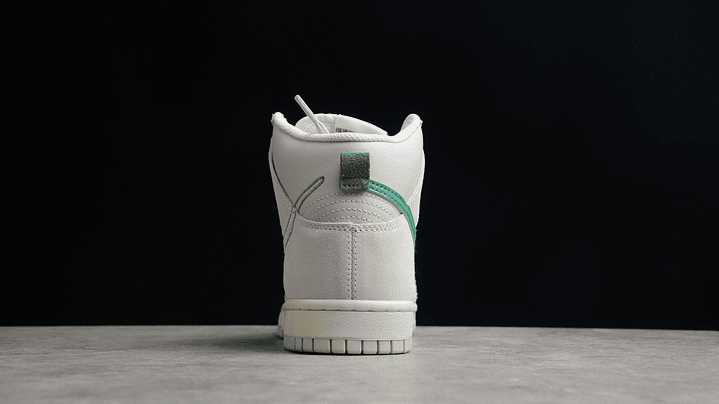 Dunk high first use green 4