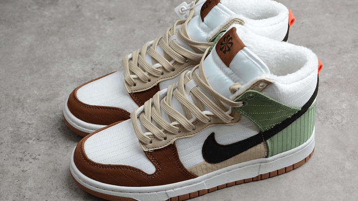 Dunk high LX toasty 5