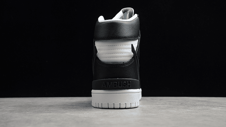 Dunk high ambush black & white 4