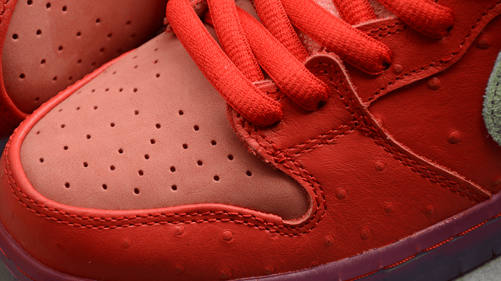 Dunk high strawberry cough 6