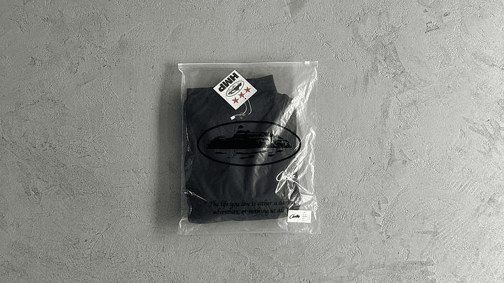 Crewneck corteiz negro minimalista  8