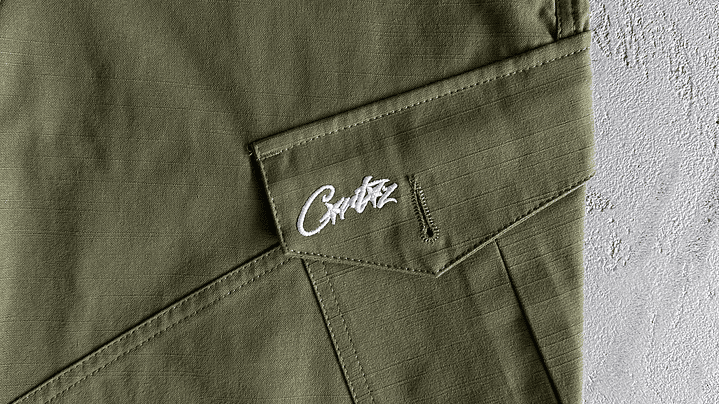 Short Corteiz Slant pocket green  5