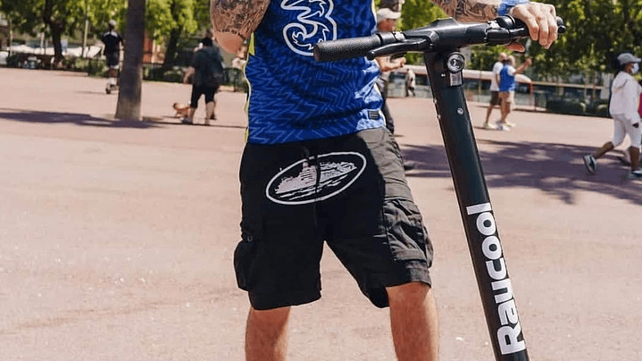 Short Corteiz cargo Guerrillaz black & white 1