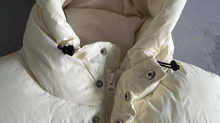 Chaqueta Corteiz bolo v2 down natural 4