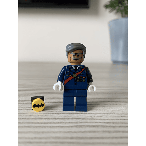 Comisionado Gordon Traje de Gala 2