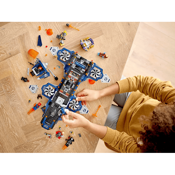 Avengers Helicarrier 3