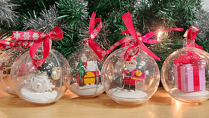 6 ideas para adornos de LEGO para esta Navidad