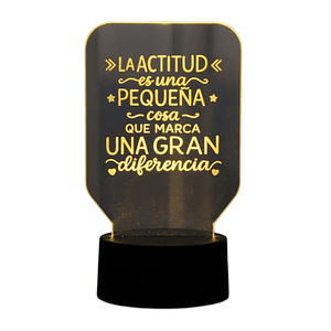 Lampara 3D Frase: La actitud es una pequeña de 7 colores