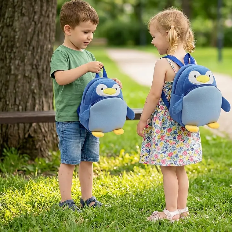Mochila Infantil De Peluche de Pingüino Azul 2