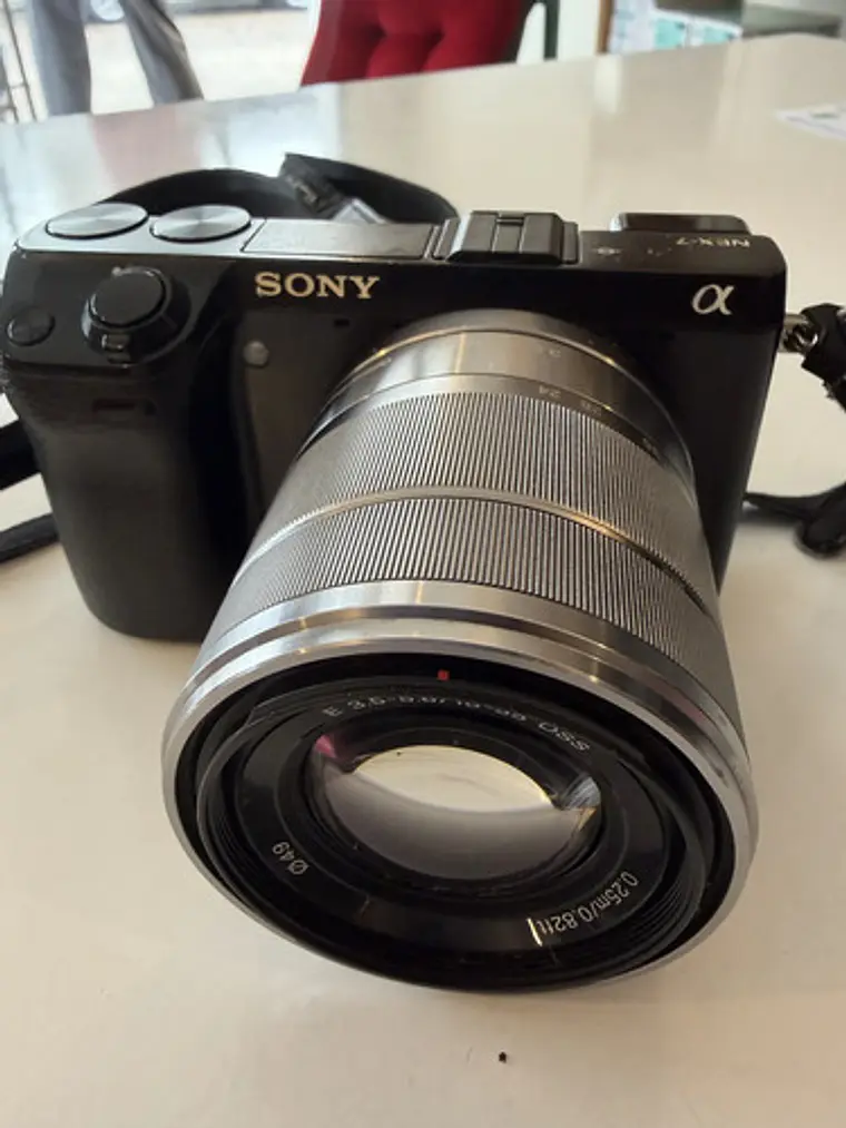 Sony Nex 7 +2  Lentes + Cargador Y 3 Baterias Usado 1