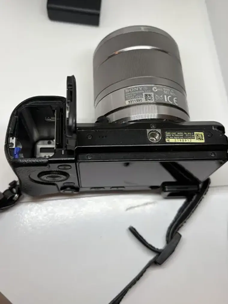 Sony Nex 7 +2  Lentes + Cargador Y 3 Baterias Usado 7